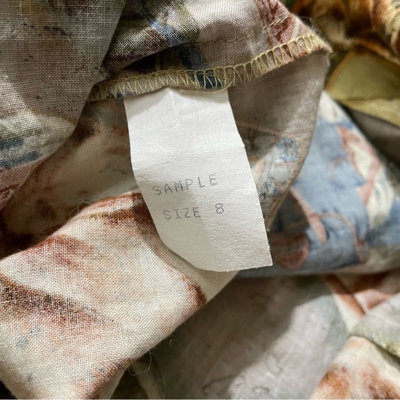 Vintage Bentley Arbuckle Women's All Over‎ Print Button Up Shirt SAMPLE

Size 8 - Picture 4 of 4